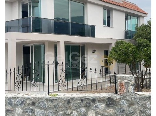 Girne Alsancak'ta günlük kiralık 2+1 lüks bahçeli ve penthouse daireler