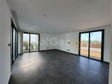 Girne, Alsancak'ta satılık 4+1 muhteşem villa