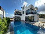 Girne, Alsancak'ta satılık 4+1 muhteşem villa
