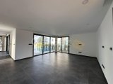 Girne, Alsancak'ta satılık 4+1 muhteşem villa