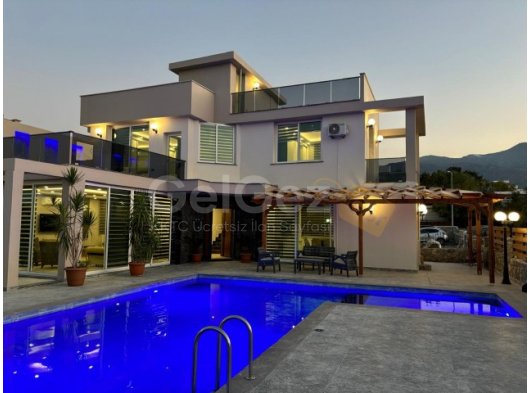 Girne Alsancak'ta satılık 3+1 villa