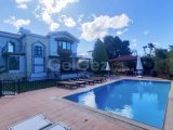 Girne Bellapais'te günlük kiralık 4+1 villa