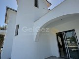 Girne, Çatalköy bölgesinde satılık 4+1 yeni bitmiş villa