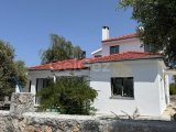 Girne, Çatalköy bölgesinde satılık 4+1 yeni bitmiş villa