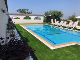 Girne Edremit bölgesinde satılık 5+1 villa