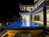 Girne ,Edremit bölgesinde satılık 4+1 muhteşem tripleks villa