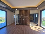 Girne ,Edremit bölgesinde satılık 4+1 muhteşem tripleks villa