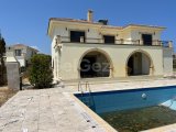 Girne, Esentepe bölgesinde satılık 4+1 villa