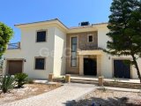 Girne, Esentepe bölgesinde satılık 4+1 villa