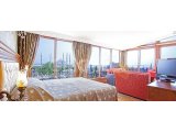 Girne'de satılık otel