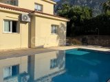 Girne, Lapta bölgesinde satılık 3+1 villa