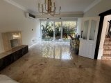 Girne, Zeytinlikte satılık 4+1 lüks villa