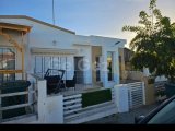 GAZİMAĞUSA MUTLUYAKA BÖLGESİ MÜSTAKİL EV 2+1 BÜYÜK BALKON GENİŞ BAHÇE