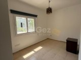 satılık 2+1 daire merkezi konum Mağusa Kaliland/kira getirisi ve krediye uygun/Duraklara yakın/3 katlı bina/Fiyat düştü