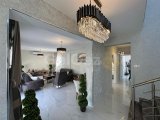 satılık 4+1 villa Mağusa Salamis otel bölgesi/Merkezi konum/Deniz yürüme mesafesi/Fırsat fiyat