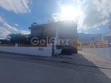 Girne ,Ozanköy'de satılık 3+1 tripleks villa