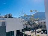 Girne Merkez'de satılık 2+1 penthouse daire