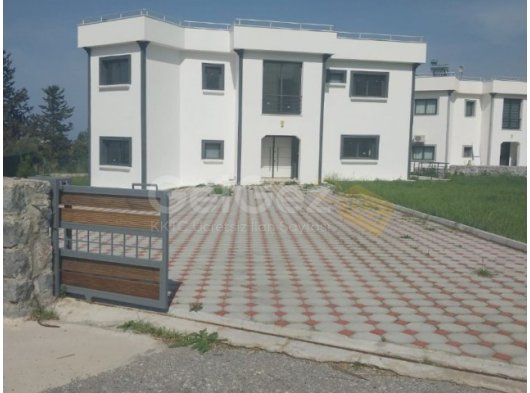 Girne, Alsancak bölgesinde satılık 4+1 yeni villa