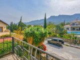 Girne, Alsancak'ta satılık muhteşem 5+2 villa