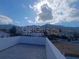 Girne ,Ozanköy'de satılık 3+1 tripleks villa