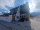 Girne ,Ozanköy'de satılık 3+1 tripleks villa