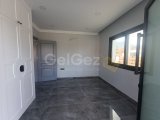 Girne ,Ozanköy'de satılık 3+1 tripleks villa