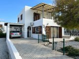 Magusa Tatlısu bölgesinde satılık 4+1 villa