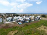 Girne Karşıyaka bölgesinde satılık 3+1 villalar