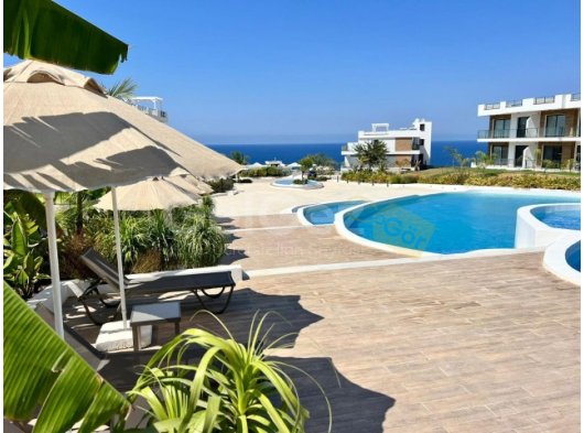Esentepe'de satılık, deniz manzaralı, full eşyalı 2 Yatak Odalı Loft Penthouse