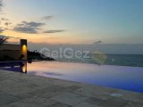Girne Esentepe'de Denize Sıfır Ultra Lüks Villa