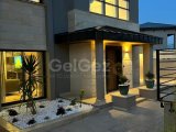 Girne Esentepe'de Denize Sıfır Ultra Lüks Villa