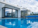 Girne Esentepe'de Satılık Denize Sıfır 3+1 Bungalow Villa