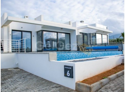 Girne Esentepe'de Satılık Denize Sıfır 3+1 Bungalow Villa