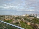 Girne Merkez'de Denize Sıfır 3+1 Oturuma Hazır Satılık Daire! %50 Peşin 84 Ay Taksit İmkanı