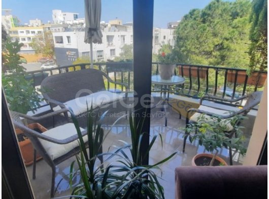 Girne Merkezi Konumda Her Yere Kolay Ulaşımı Olan 3+1 İçi Yapılı Satılık Daire