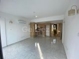 Girne Karaoğlanoğlunda Otellere ve Ana Caddeye Yakın Satılık 3+1 Müstakil Villa Dağ Manzaralı