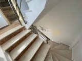 Girne Karaoğlanoğlunda Otellere ve Ana Caddeye Yakın Satılık 3+1 Müstakil Villa Dağ Manzaralı