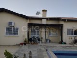 ACİL SATIŞ!!!! Girne Çatalköy'de satılık 4+1 bungalov villa