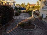 ACİL SATIŞ!!!! Girne Çatalköy'de satılık 4+1 bungalov villa