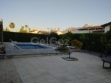 ACİL SATIŞ!!!! Girne Çatalköy'de satılık 4+1 bungalov villa