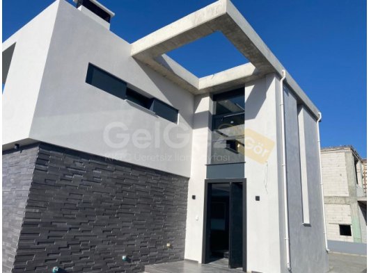 Çatalköy'de satılık 4+1 muhteşem dupleks villa