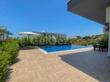 Satılık modern 4+1 villa Edremit Girne