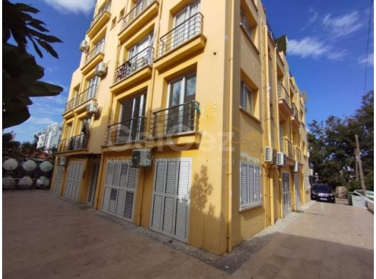 GİRNE/ MERKEZ DE SATILIK 2+1 DAİRE/2+1 FLAT FOR SALE IN KYRENIA/CENTER