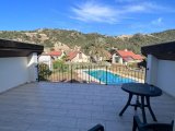 Karşiyakada satılık 4+1 villa,Çok uygun Fiyatta !!!!!!