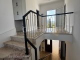 Girne, Zeytinlik bölgesinde satılık 4+1 villa