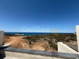 Caesar Breeze'de satılık 2+1 Quattro Townhouse - Her kattan deniz manzaralı, denize sıfır konumda ????