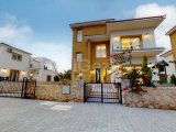Alsancak’ta satılık 3+1 lüks villalar