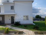 Çatalköy’de satılık 3+1 havuzlu villa , Kapanmaz Deniz manzaralı