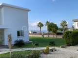 Çatalköy’de satılık 3+1 havuzlu villa , Kapanmaz Deniz manzaralı