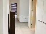 Girne Merkez’de satılık 3+1 lüks ,full eşyalı daire ,Deniz ve Dağ Manzaralı
